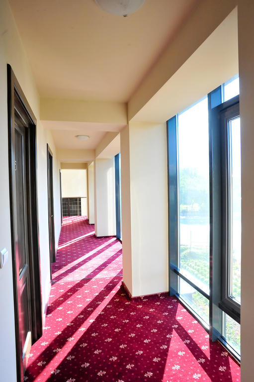 Pensiunea Novis Iasi Bagian luar foto
